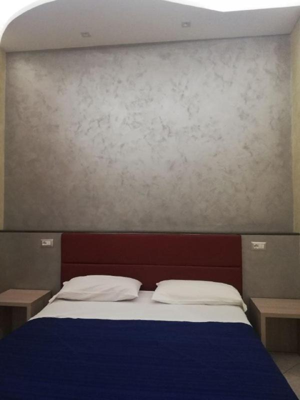 Hotel Guest Planet Rzym Zewnętrze zdjęcie