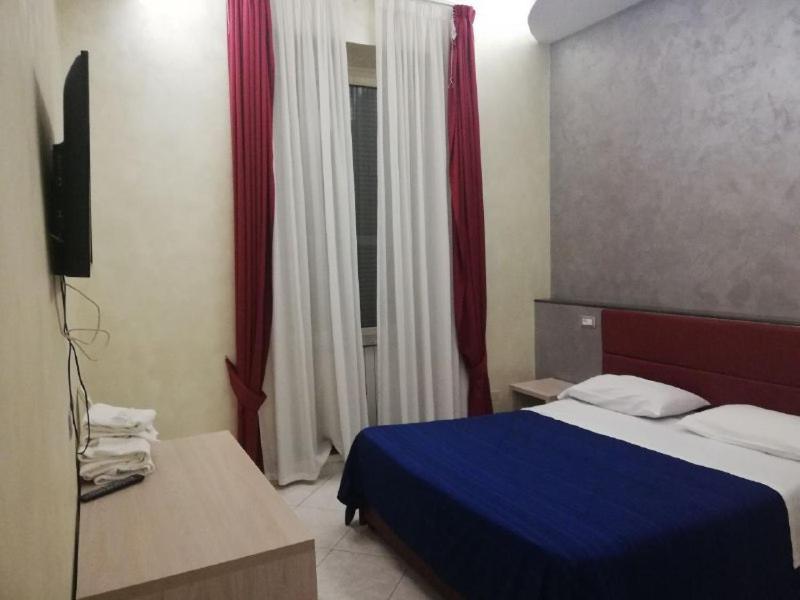Hotel Guest Planet Rzym Zewnętrze zdjęcie
