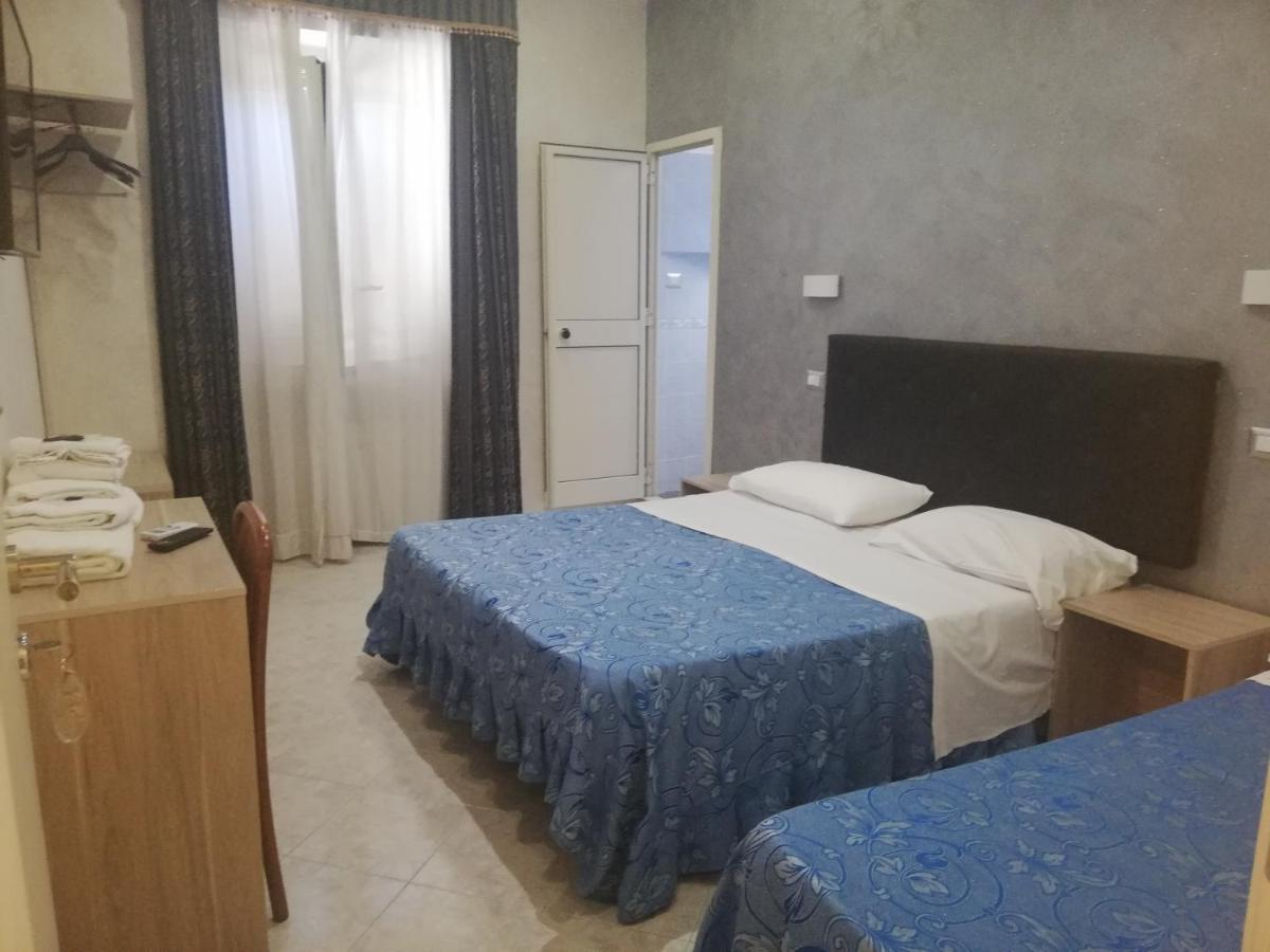 Hotel Guest Planet Rzym Zewnętrze zdjęcie