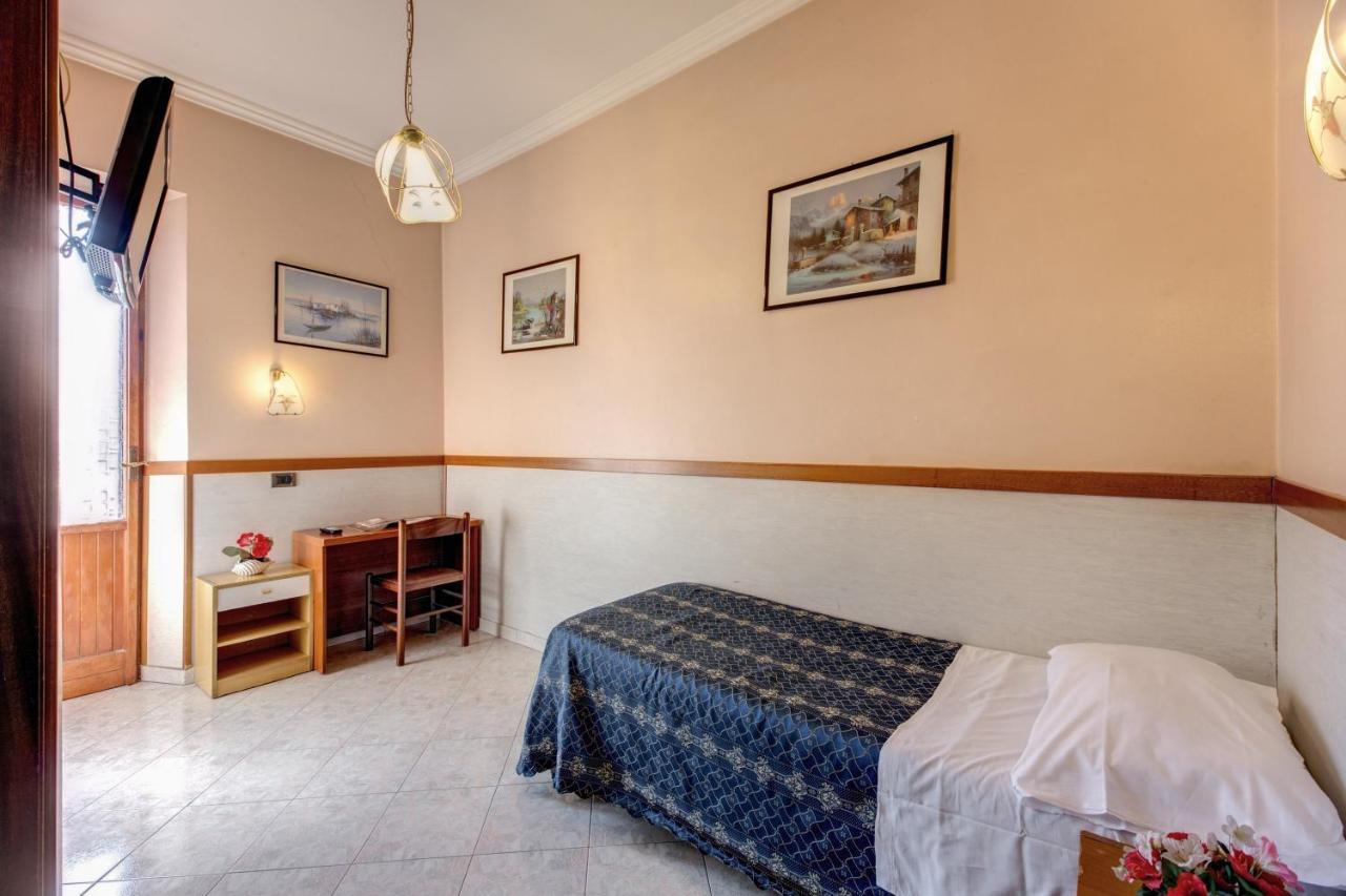 Hotel Guest Planet Rzym Zewnętrze zdjęcie